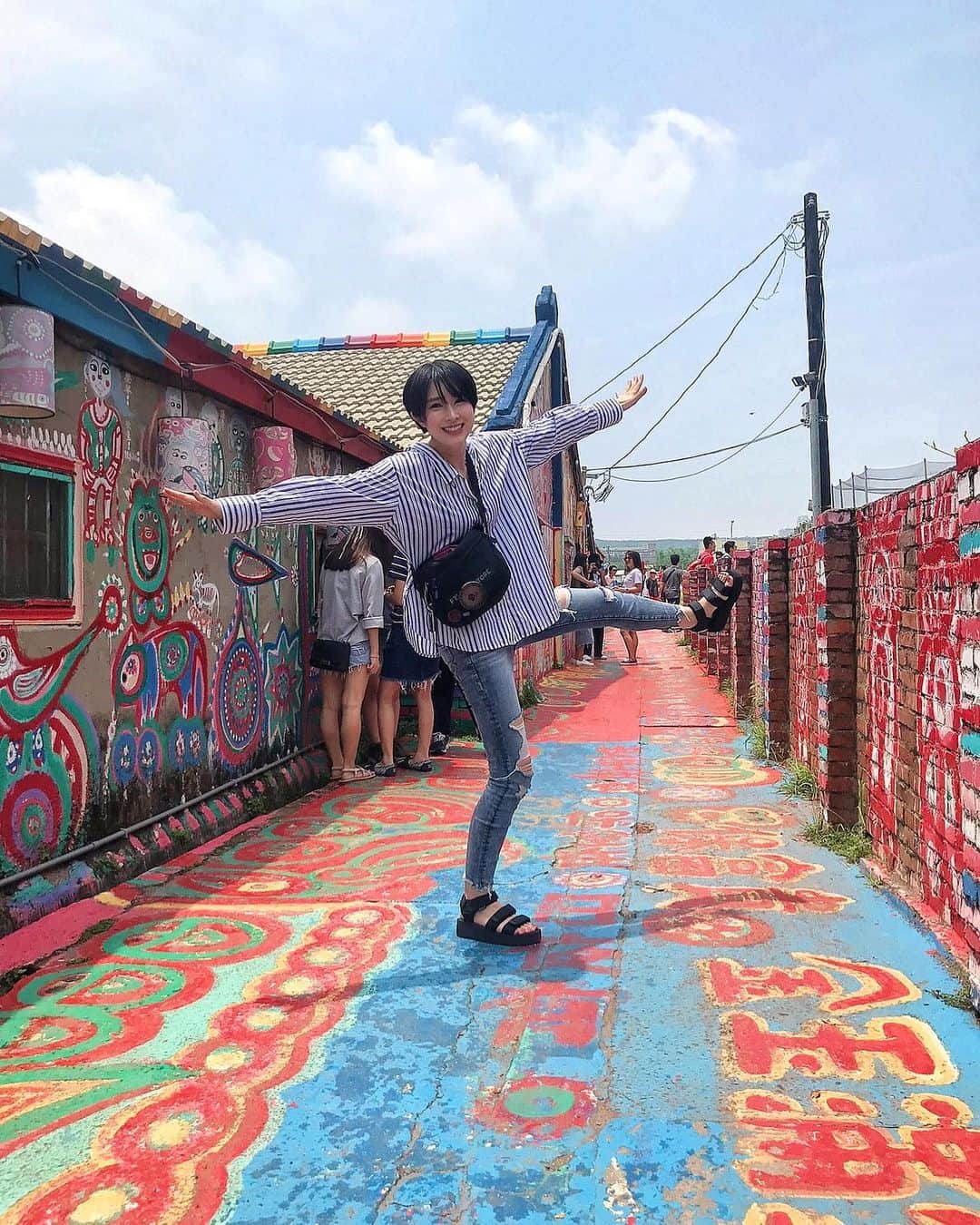 りえっくすのインスタグラム：「🇹🇼🎨🖌」