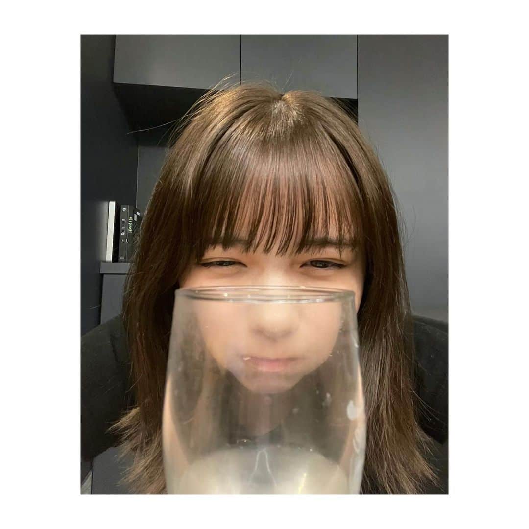 のインスタグラム：「. 口内炎が痛い」