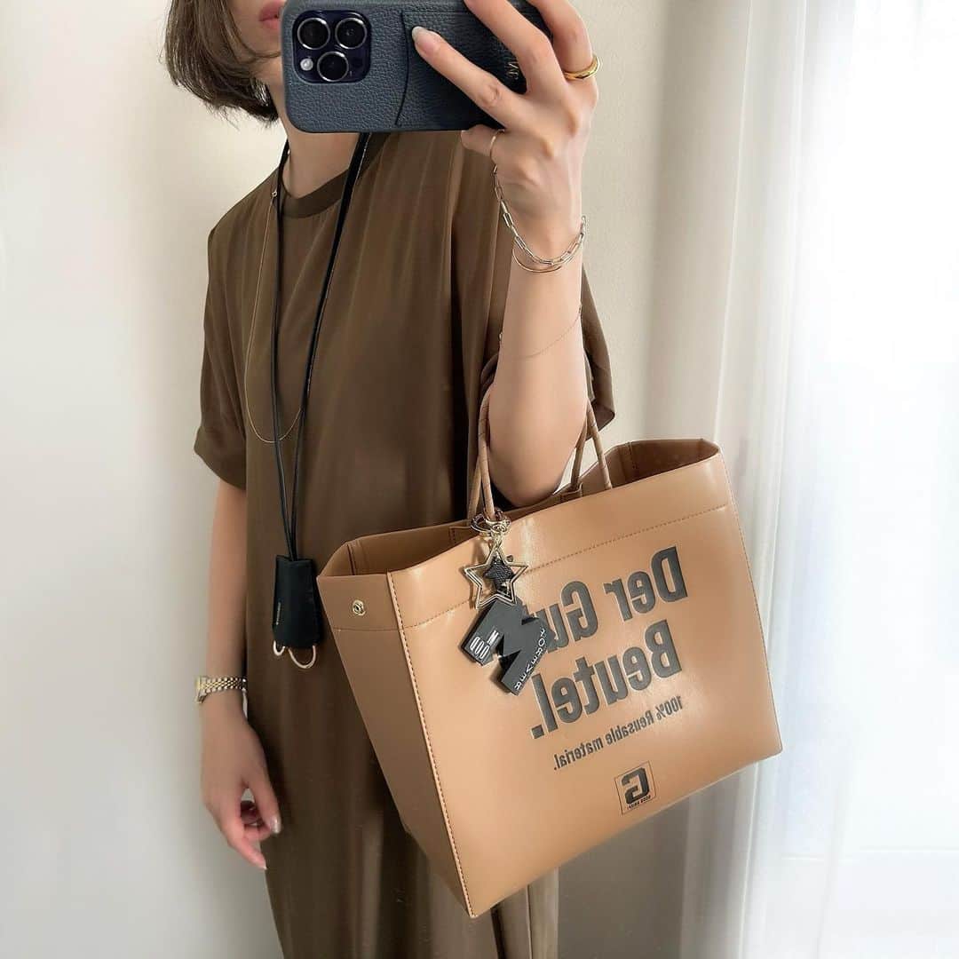 mimimi.amのインスタグラム：「Tʜᴜʀsᴅᴀʏ...  今日はこんな感じで🍂  #グッドグリーフ#lappartement #unitedarrowsbeautyandyouth #zanchetti#たのしかったありがとう」