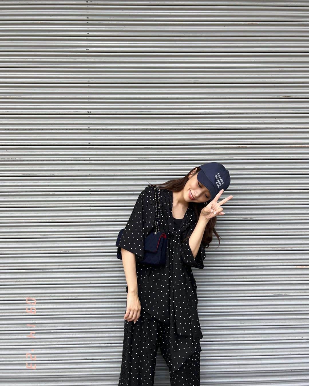 近藤千尋さんのインスタグラム写真 - (近藤千尋Instagram)「今日もおつかれさまでした🩵 久々の鼻水🤧さんなので 今日は早く寝ます💕😪 娘たちの優しさが沁みる…😢 水筒洗ってくれたり 私の隣にティッシュとゴミ箱設置してくれたり🤧  2人でお風呂溜めてくれたり いつも元気すぎる母ちゃんだから 鼻水出ただけですごい心配してくれる。笑🥺  みんなも季節の変わり目気を付けてね😷」9月14日 18時44分 - chipichan.1215