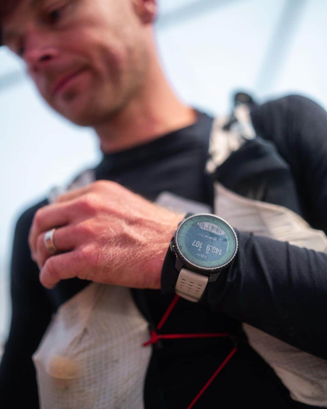 Suuntoのインスタグラム：「"Navigation saved my race," says TDS winner @christianmmeier   🔺Read more through the link in our bio.  📷 @the.adventure.bakery   #SuuntoVertical #Suunto #AdventureStartsHere」