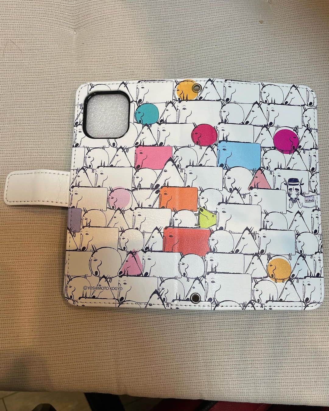 こいでのインスタグラム：「#iPhoneケース #SmaSmaSweets #こいで画伯 #アレに向けて新調しました😊」