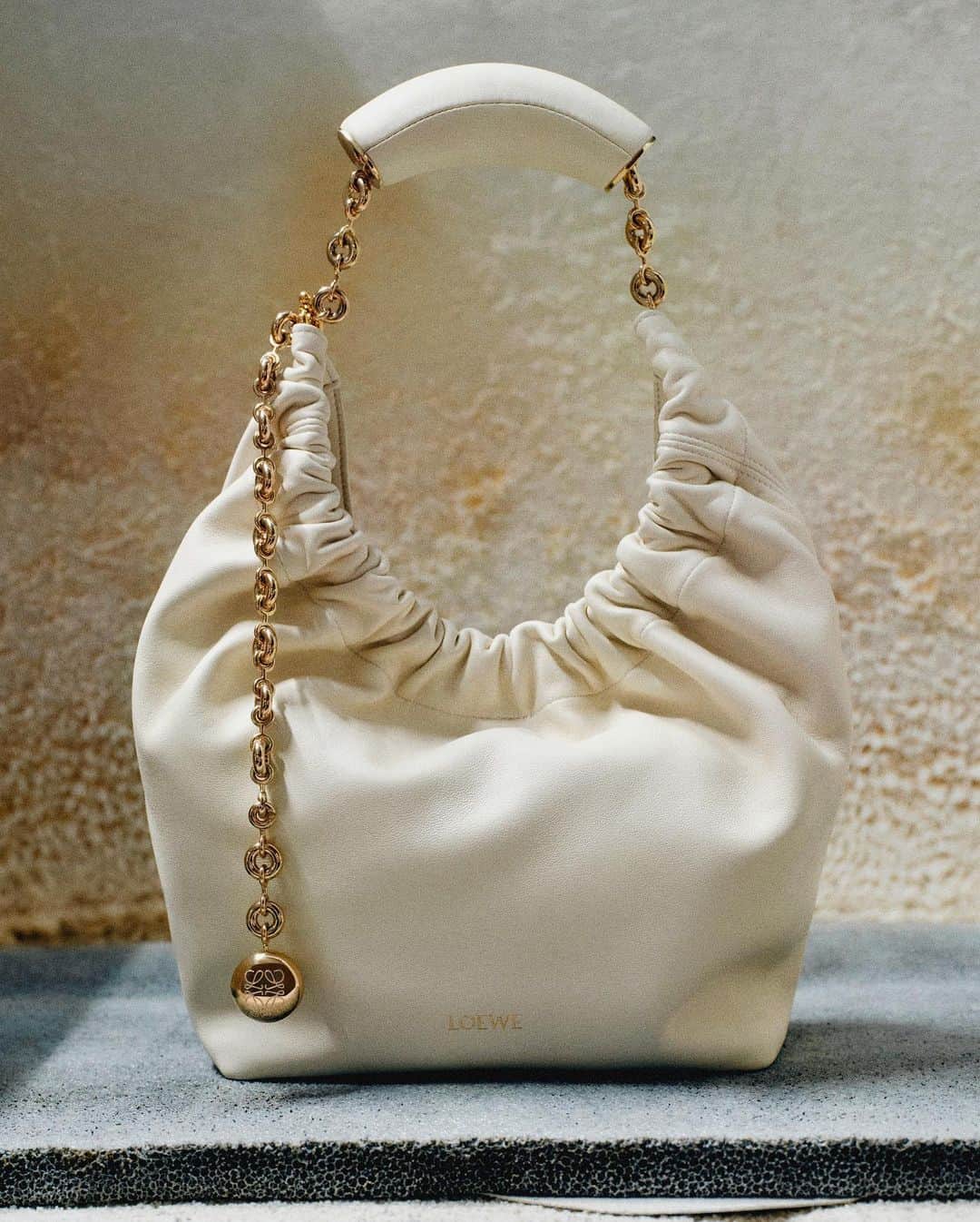 LVMHのインスタグラム：「@loewe introduces the Squeeze bag.  With its distinctive look and sophisticated atittude, the Squeeze is not only a new take in the world of soft bags – it is a statement.  #LVMH #Loewe」