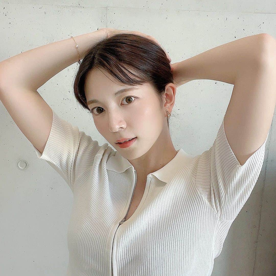 野口真由のインスタグラム：「・ ロフトコスメフェスティバル2023 AW にお邪魔しました✨️  ロフトコスメフェスティバルは、なんと今年で10年目だそうです😳❣全国のロフトとネットストアで開催中です👏👏  いつも使っているブランドさんや気になっていたブランドさんのコスメの説明沢山聞いて、美意識上がりました🙋‍♀️🙋‍♀️ 肌綺麗になりたいし、もっとかわいくなりたい！！  いつも使っているbyurのハイライト新作出てて気になったから使ってみる♡♡  #ロフト展示会 #ロフトのコスフェス #ロフトコスメ #pr」