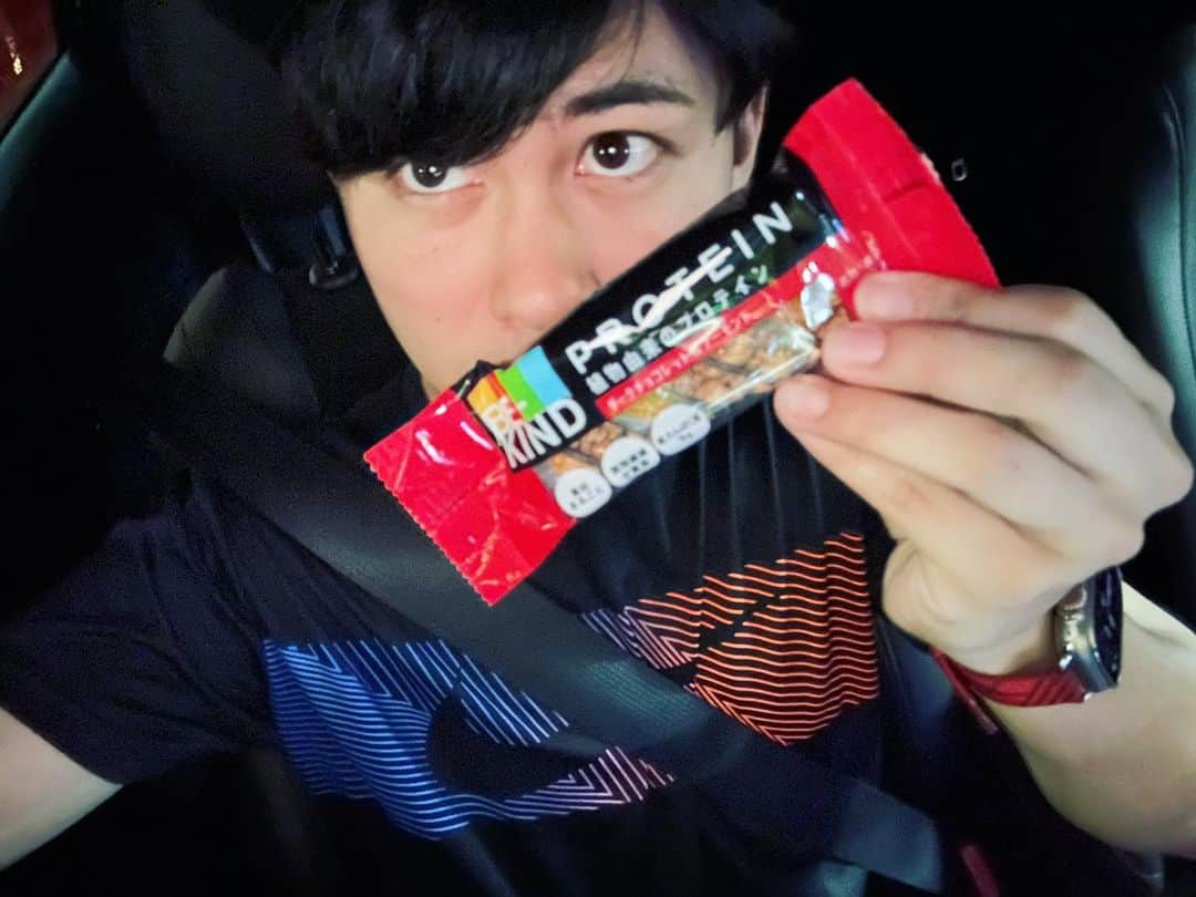 マサイのインスタグラム：「これ写真撮って満足しちゃって車の中に放置してるの今気づいたwww」