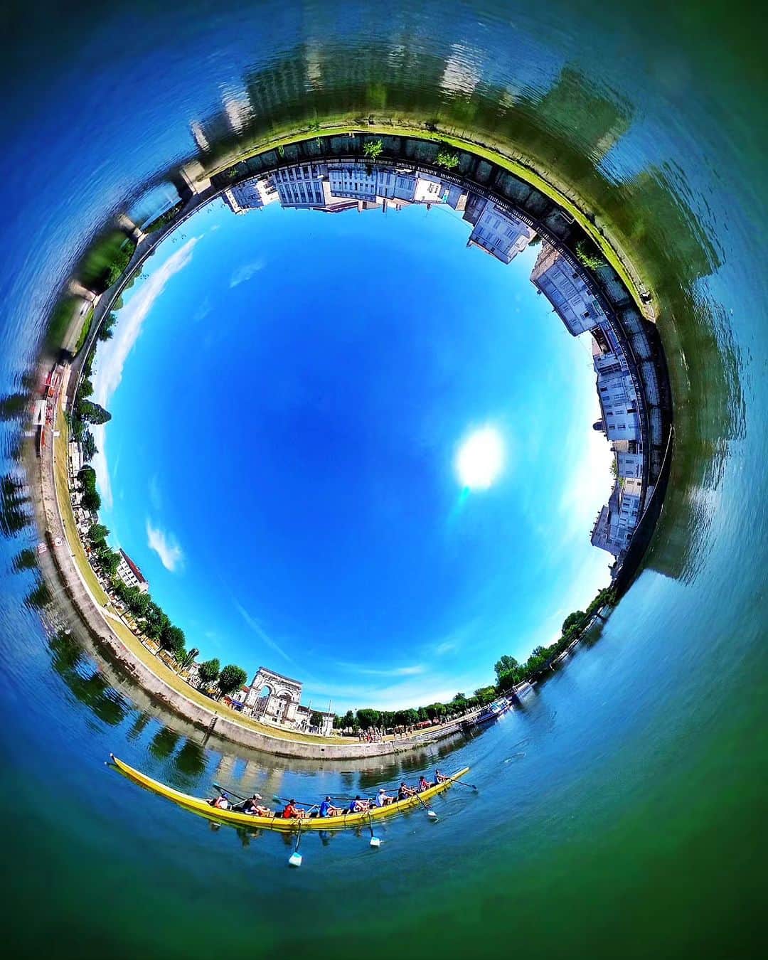 Official RICOH THETAさんのインスタグラム写真 - (Official RICOH THETAInstagram)「Saintes, Charente-Maritime 📸: @osmozevideo   ***************** Please add #theta360 to your photos shot with THETA and post them😊 . . . . . #ricohusa #ricoh #ricohimaging #ricohtheta #lifein360 #360camera #360view #camera #cameratips #cameralover #photographylovers #photographer #photooftheday #photographytips #cameragear #photoediting #editingtips #art #360photography」9月14日 19時30分 - theta360official