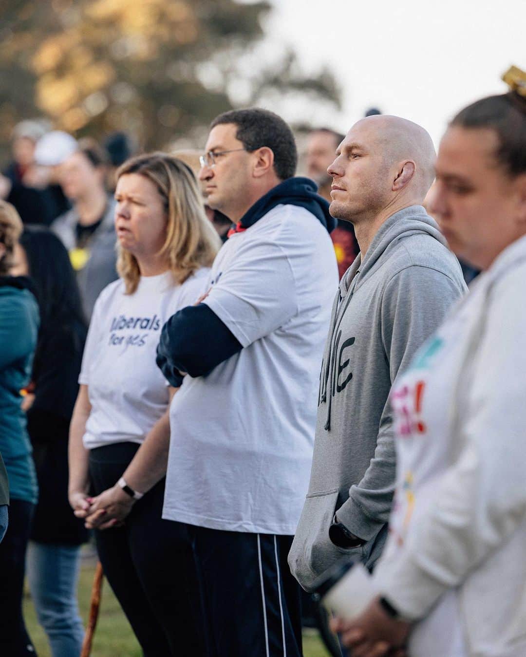 デビッド・ポーコックのインスタグラム：「Members from all sides of politics & hundreds of Canberrans joined Michael Long for the final leg of his @thelongwalkoz to Parliament House in support of the Voice to Parliament.」