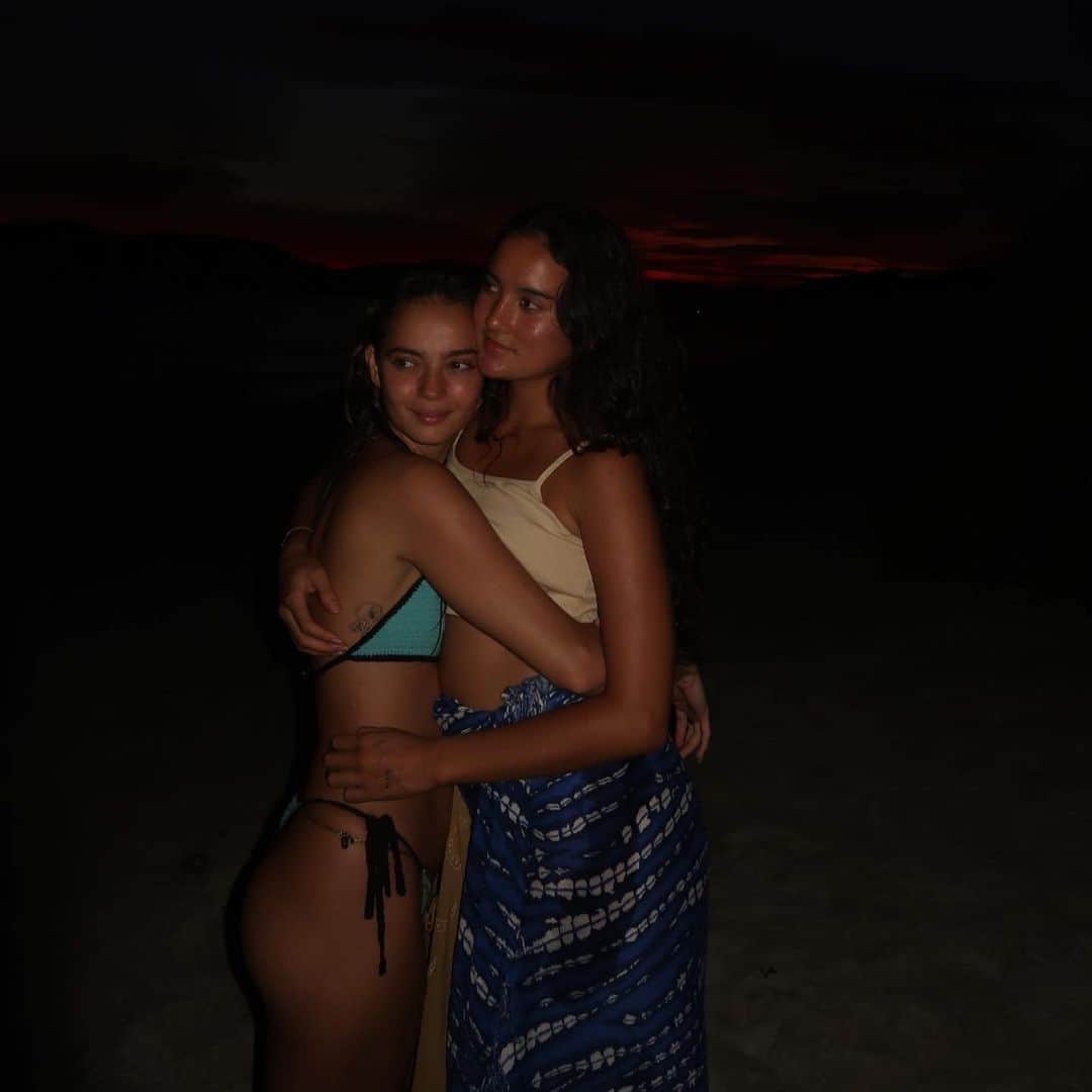 Inka Williamsのインスタグラム：「Virgo season blessed us with both our days ❤️❤️❤️ I forgot to post so heres to US ! I love you so much Franny! Heres to life, to sisterhood, sharing the most amazing memories and to all the adventures. Sister for life. HAPPY BIRTHDAY !!!」