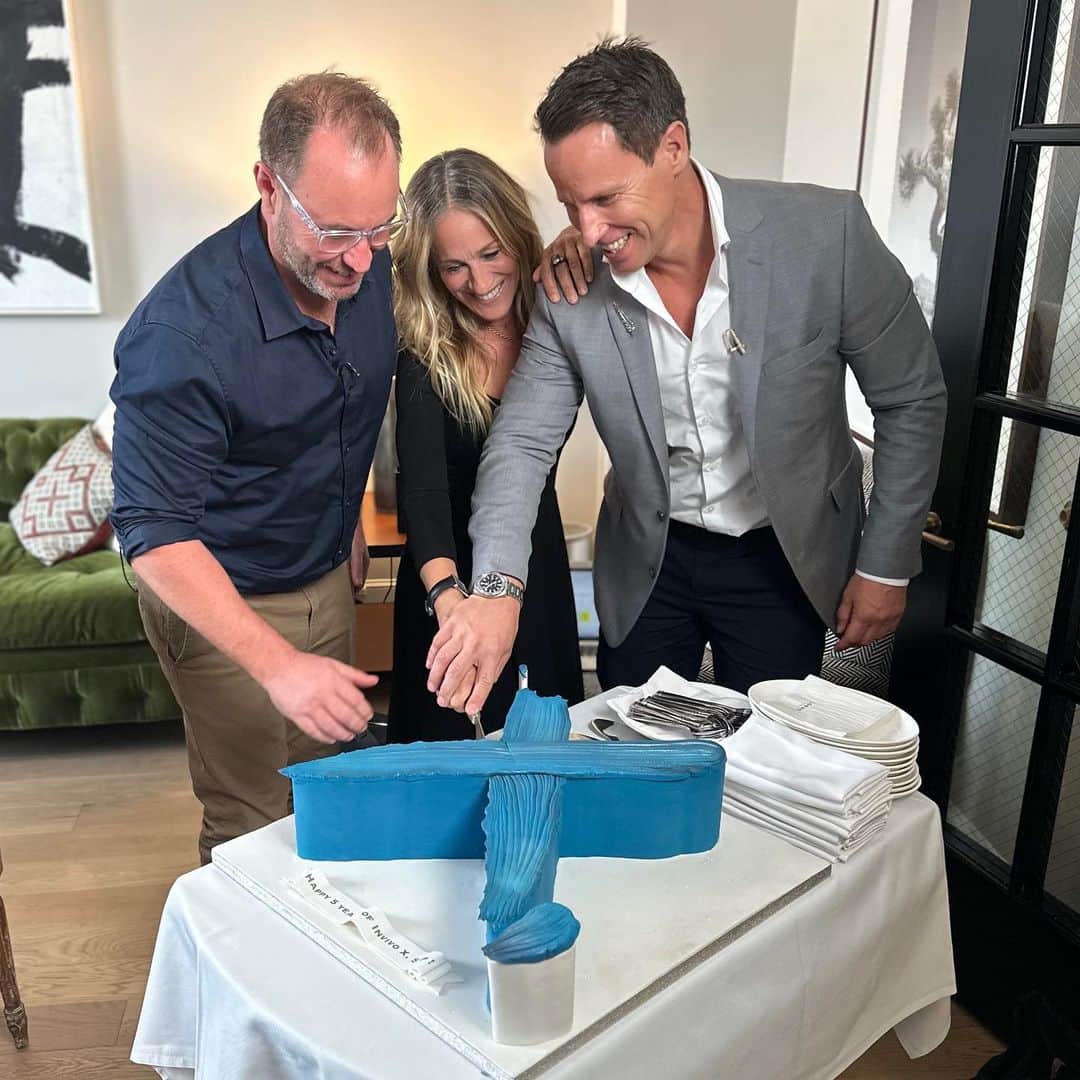 のインスタグラム：「On behalf of myself and fellow Invivo X, SJP co-founders Tim and Rob, we are truly honored to share that we've been invited to the 2023 New York Wine Experience at the NY Marriott Marquis on Saturday, October 21st. I look forward to discussing our singular approach to tasting and blending our @invivoxsjp Sauvignon Blanc and presenting our 2022 vintage - awarded 93 points by @wine_spectator.​ We carefully and with great love craft these wines, so your continued support means the world to us. See you there! X, SJ​」