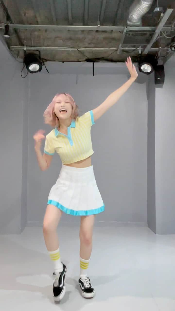 羽音朱ジュリィ（山本朱莉）のインスタグラム：「TRILLION GAME💸#SnowMan「Dangerholic」」