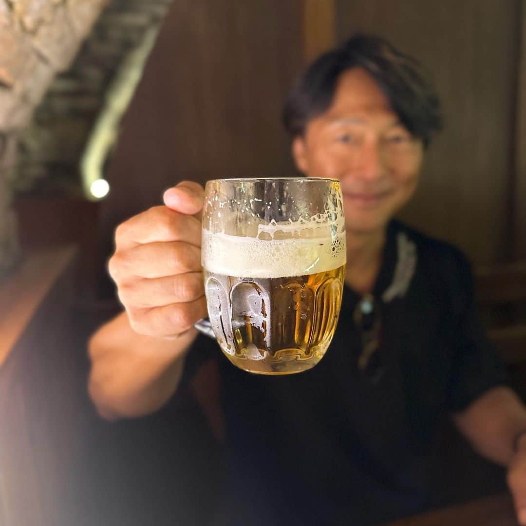 yoshiのインスタグラム：「チェコ🇨🇿 チェイコヴィツェ(Čejkovice)  レストラン😉  #チェコ #チェイコヴィツェ  #Čejkovice  MEN'S DIET筋トレチャンネル @mens_diet   #ボディーコーディネーターyoshi #メンズダイエット #ナチュラルトレーニー #ナチュラルビルダー #ドラッグフリートレーニー #アンチドーピング #フィジーク #フィジーカー #ボディビル #ボディビルダー #腹筋　#腹筋トレ　#腹筋トレーニング #胸トレ #胸トレメニュー #筋トレダイエット #筋トレ #大胸筋 #大胸筋エクササイズ #腹筋　#肩トレ」