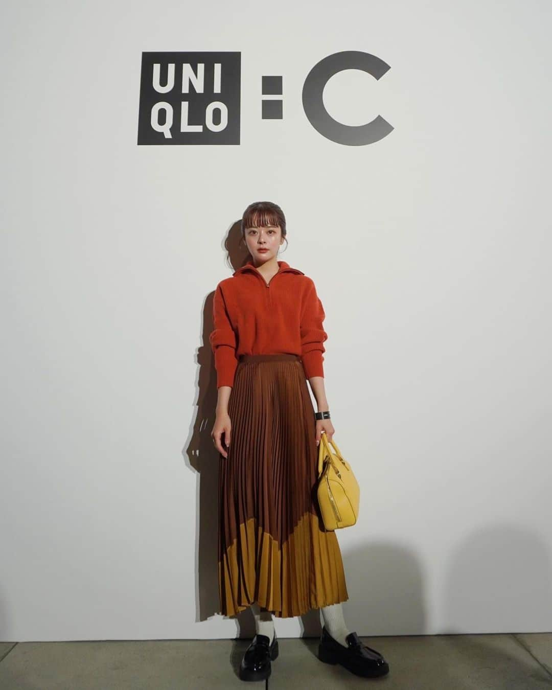 牛江桃子（ももち）のインスタグラム：「UNIQLO : Cの ローンチPARTYへ🥂一足お先に新作を着させて頂いた！可愛すぎ､､♥️  ⁡ ⁡カラフルでキャッチーで､HAPPYを想像させるようなUNIQLO : Cのアイテム達。見てるだけで心も明るくなれる､そんな素敵な空間でした☺︎ カラフルニットもチェックコートも可愛かったなぁ。♡ @72ndayo と一緒に参加楽しかった💅♡ ⁡ 9月15日〜 発売開始！欲しいの沢山､､なやむ。🫰🏻🩶 ( この赤ニット､本当はスカートもSETで可愛かったヨ☺︎ ) ⁡ #ユニクロ #UNIQLO #UniqloC @uniqlo_jp @uniqlo_with」