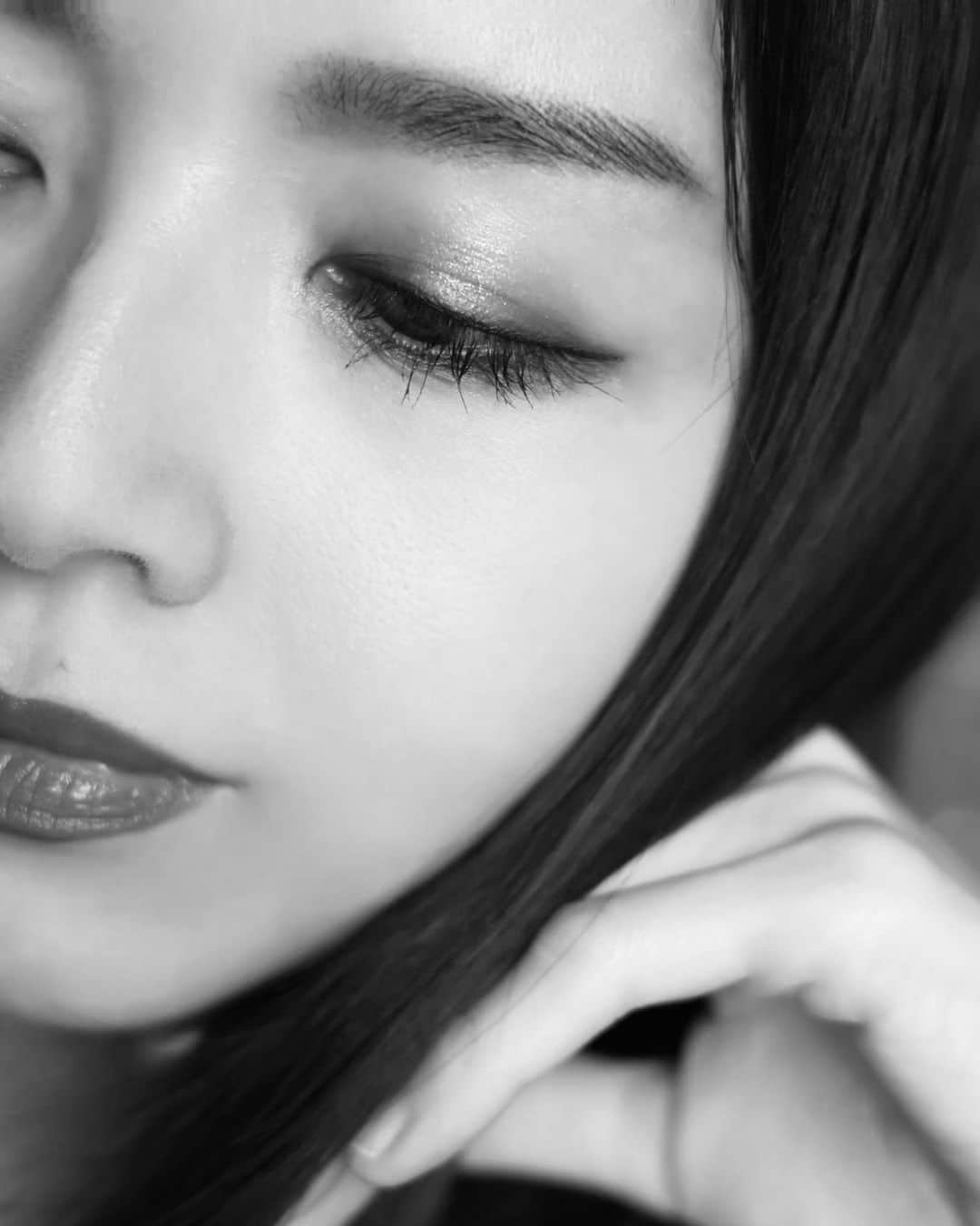 宮本笑里のインスタグラム：「#goodnight 🌙 #tokyo #どあっぷ失礼します @tomfordbeauty」