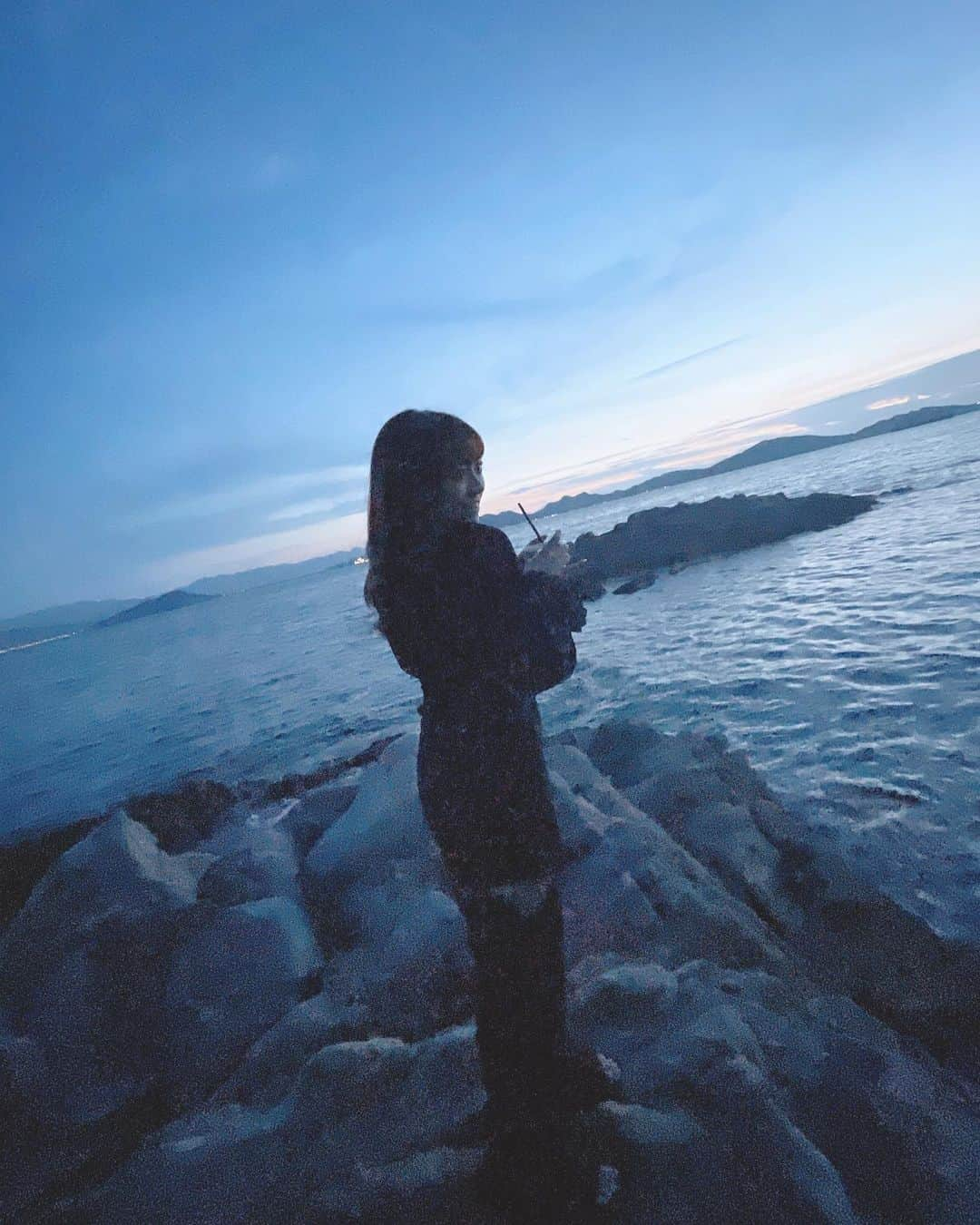 武田智加のインスタグラム：「少し前にちょっとだけ海行って夏してきた💎  一瞬で夜になっちゃったけどね笑」