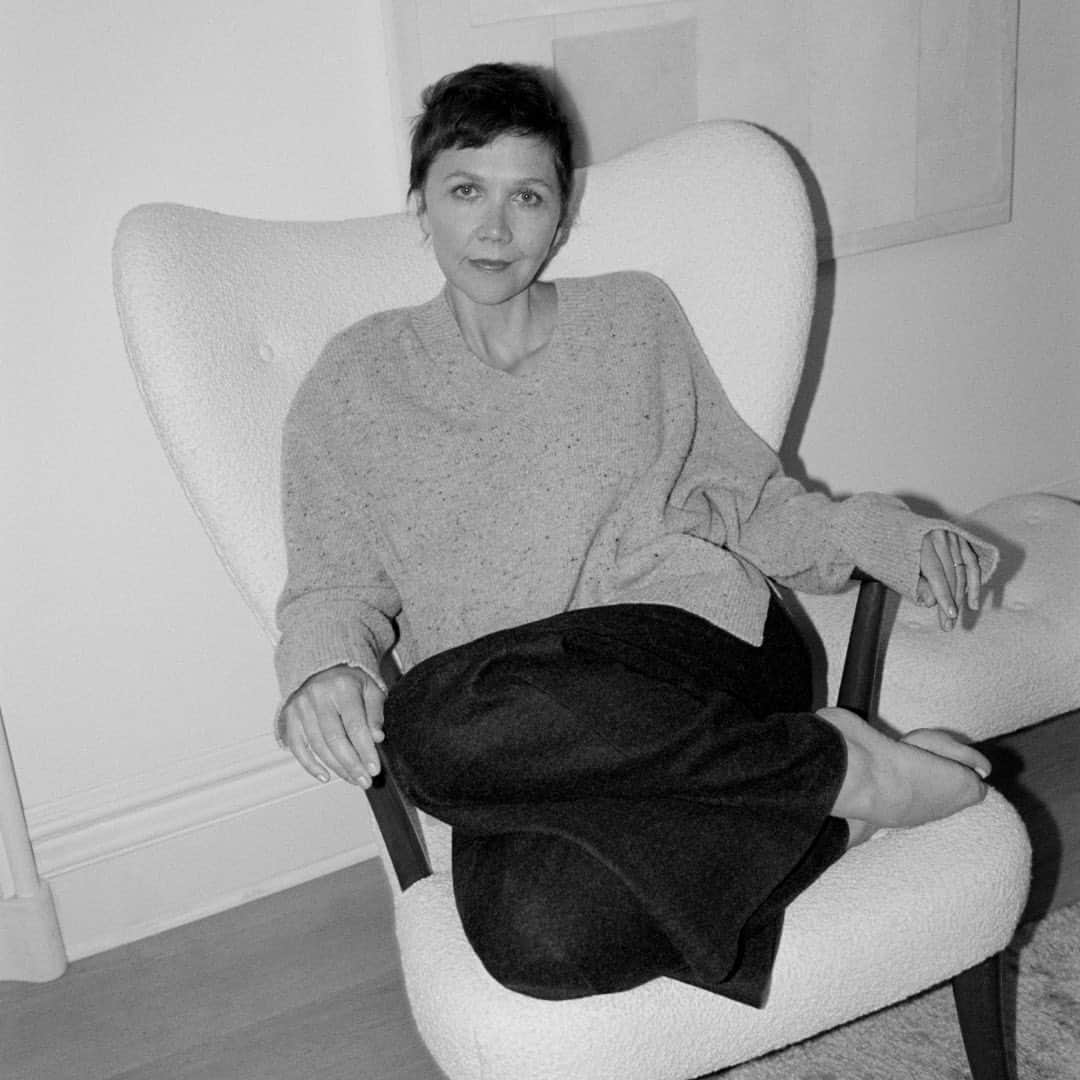 マギー・ジレンホールのインスタグラム：「So excited to collaborate with @emilysmithlaf148 on the Fall 2023 campaign. The clothes are gorgeous. Thank you @lafayette148ny. #l148fall2023」