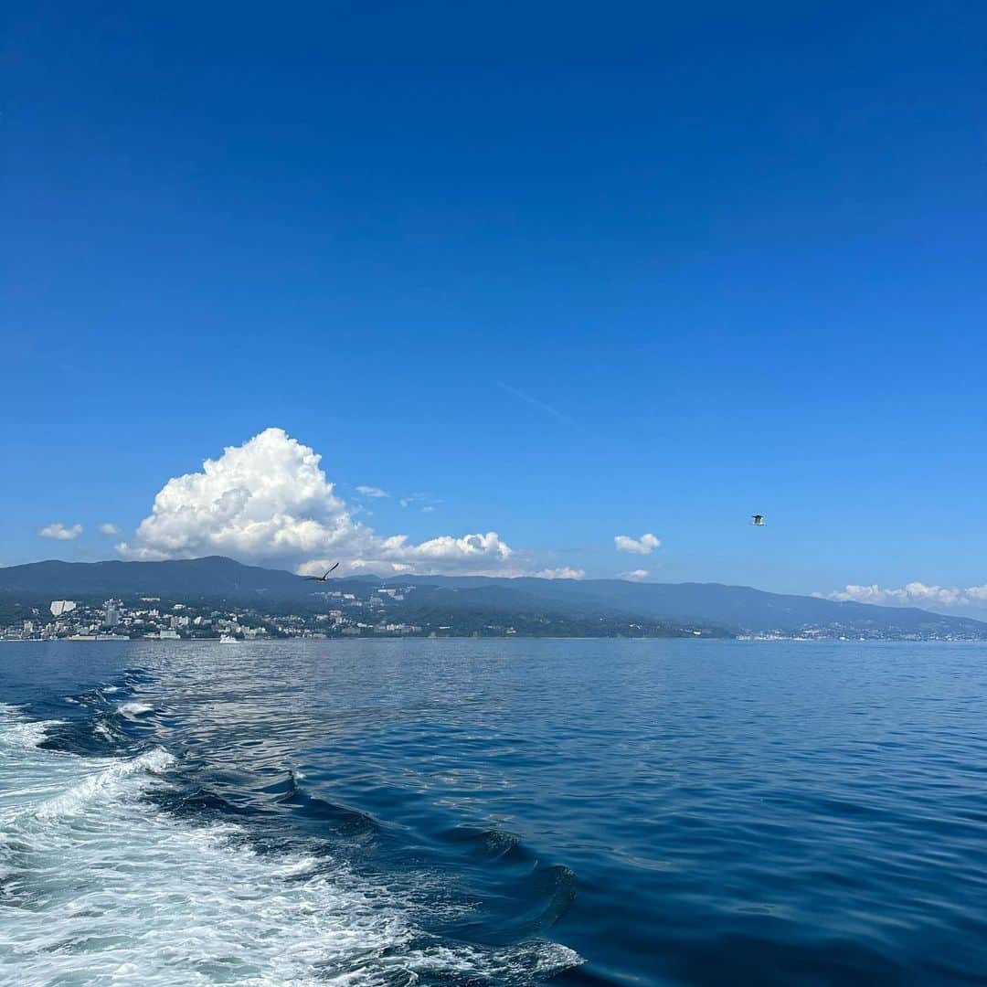 漆山葵さんのインスタグラム写真 - (漆山葵Instagram)「初島🏝️ とってもとっても暑くてまた焼けました🙆‍♂️」9月14日 22時15分 - a3r21n32