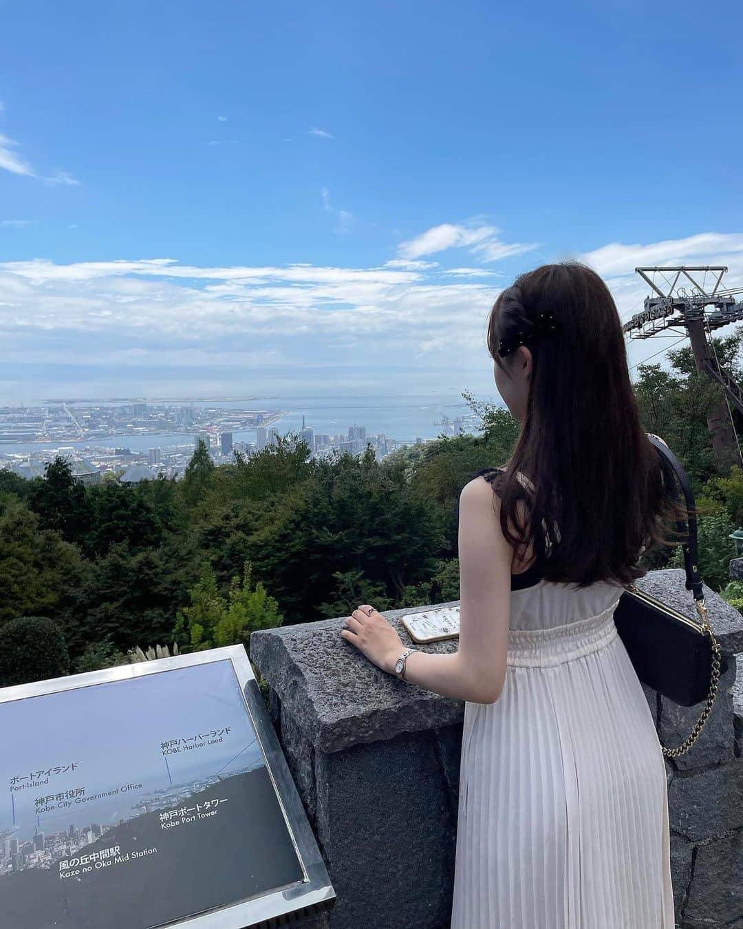 伊藤小春さんのインスタグラム写真 - (伊藤小春Instagram)「おばあちゃんとママと女旅in神戸👼🏻🌊 ⁡ ⁡ ハーブ園に行ったり船に乗ったりホテルでのんびりしたり、弾丸だったけど満喫できました！ ⁡ ⁡ おばあちゃんが喜んでくれて嬉しかった〜♡ ⁡ ⁡ ⁡ #神戸#神戸旅行#神戸観光#神戸グルメ#神戸女子旅#ハーブ園#神戸布引ハーブ園 ⁡」9月14日 22時08分 - koharu_ito_