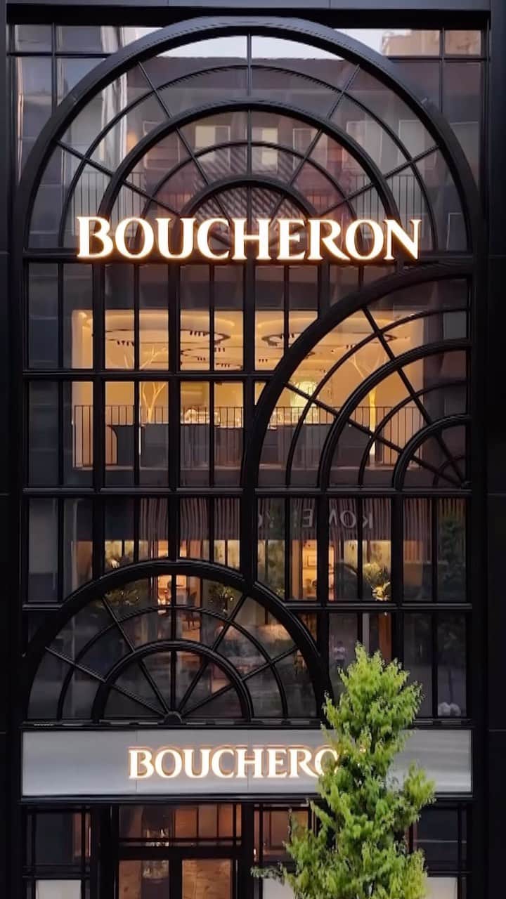ブシュロンのインスタグラム：「A Parisian garden at the heart of Tokyo: with its new flagship, the Maison wishes to offer a true journey, both creative and innovative, on the theme of Nature. Boucheron and traditional Japanese art share the same quest of expressing the strength and the vitality of Nature, as much as its delicateness and its transient beauty.  #BoucheronGinza」