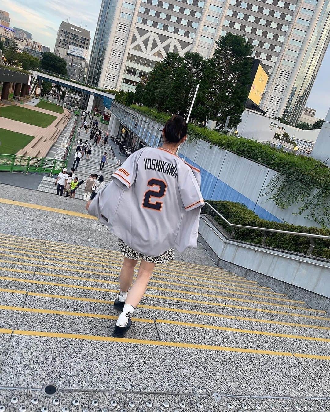 香月ハルのインスタグラム：「人生で一度は行ってみたかった阪神vs巨人戦。 夏にドーム行ってきました。 めちゃくちゃ興奮した 応援歌楽しい アレおめでとうございます✌︎('ω'✌︎ )」