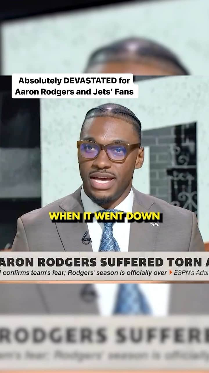 ロバート・グリフィン3世のインスタグラム：「Absolutelty DEVASTATED for Aaron Rodgers and Jets Fans.   #nfl #nflfootball #jets #newyork #aaronrodgers #g3classified #g3analysis #griffinfamily #rg3 #rgiii #espn #firsttake」