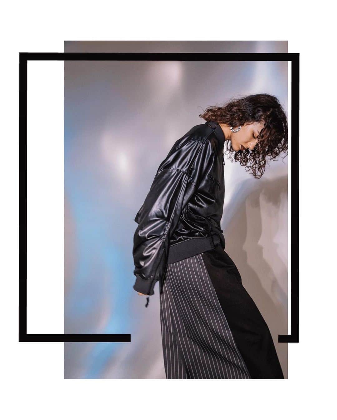 AULA AILAのインスタグラム：「【2023 FALL & WINTER COLLECTION】  RIDERS BLOUSON COLOR BLACK SIZE 0 ¥31,900  2WAY HIGH WAIST SKIRT COLOR BLACK SIZE 0/1 ¥20,900  ✔️AULA AILA OFFICIAL WEB STOREにて発売中」