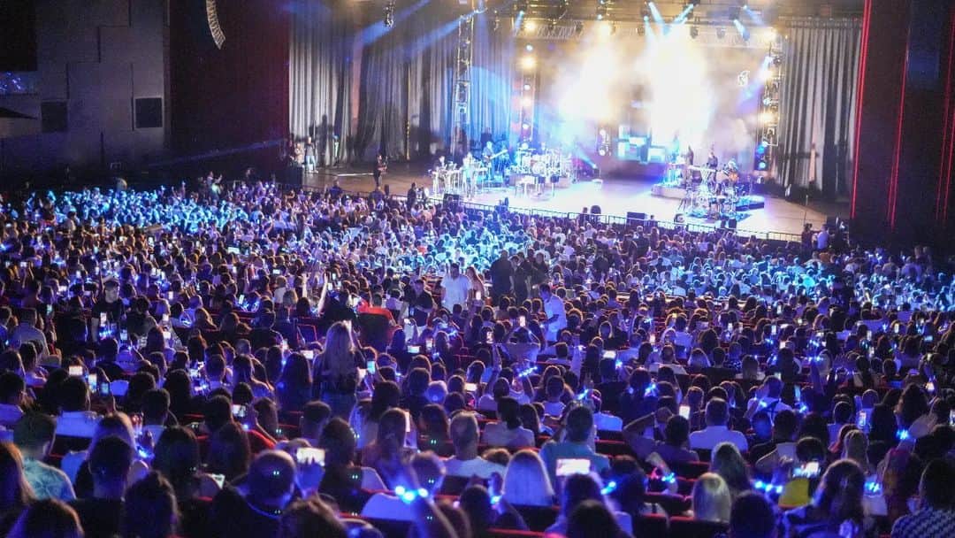 Ebiさんのインスタグラム写真 - (EbiInstagram)「. خب اگه موافق باشید برسیم به قسمت اول گزارش تصویری از کنسرت استانبول، که با حضور پر شور شما نازنینان به یک شب بی نظیر تبدیل شد، فوق العاده بودید و خوشحالم که از برنامه لذت بردید، به امید دیدار مجدد❤️ . In memory of Istanbul, September 9th, 2023 . Photo: @amir_baniasadi」9月14日 22時31分 - ebi