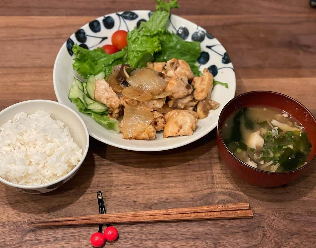 あおい夏海さんのインスタグラム写真 - (あおい夏海Instagram)「みんなはどれが食べたい？💓  最近のノンオイル料理集  基本とりむね肉、ささみ、牛肉赤身、味噌汁、野菜系です。 オリーブオイルとか油は一切使ってません。   #減量飯  #減量ごはん #減量食  #ノンオイルレシピ  #鶏むね肉レシピ  #鶏むね肉  #ささみレシピ  #味噌汁 #ささみ料理  #ささみダイエット  #高タンパク  #高たんぱく質  #料理記録  #ダイエット料理  #料理日記  #夏の終わり #日本食 #手料理 #Japanesefood」9月14日 22時37分 - natsumi.aoi