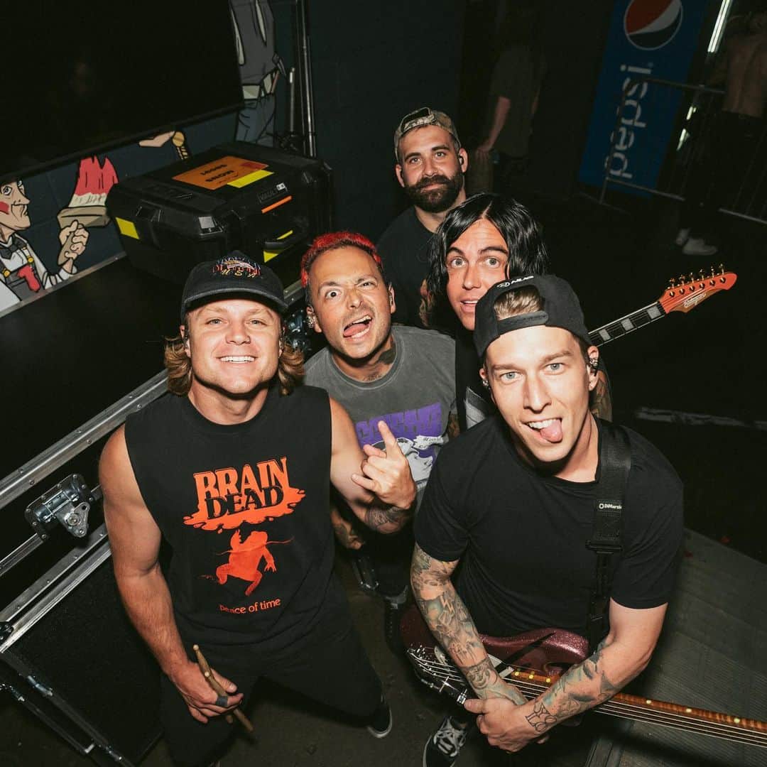 ニック・マーティンのインスタグラム：「A random photo dump for ya. Enjoy. Don’t ask questions 🤣🤘🏽Thanks to everyone who have made these shows incredible thus far! Extra special thanks to Turkish coffee.」