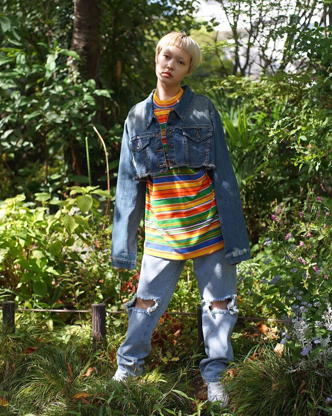 PUNK CAKEのインスタグラム：「🪬NEW ARRIVAL🪬  こちらの オンラインショップの発売は 9/16(土)20:00〜STARTです☞  ▫︎ Cropped denim jacket  ▫︎ L/S Mulch border t-shirt  ▫︎ Damage denim pant  そして、 9/16.17.18の3連休 オンラインショップ限定 ⏰TIME SALE⏰ 全品20％OFF！！ （新商品は除外） お買い得に秋のアイテムGETして下さい❣️ お見逃しなく！  model / @morioka_no_momooka」