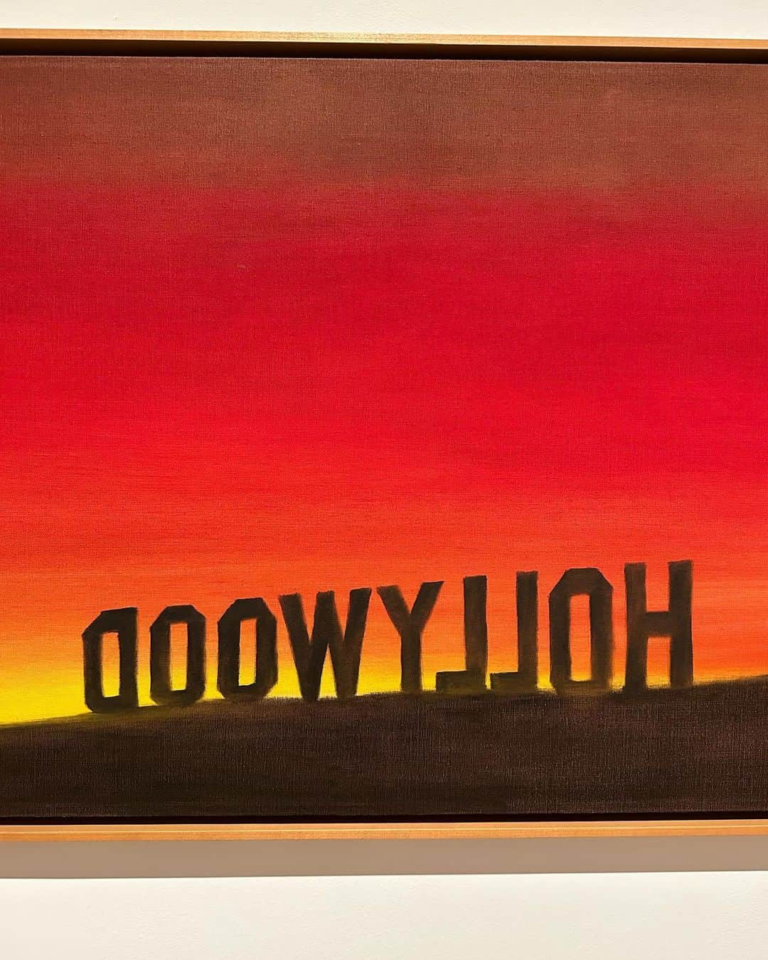 Juxtapoz Magazineさんのインスタグラム写真 - (Juxtapoz MagazineInstagram)「My colleague and I decided to walk through the massive ED RUSCHA / NOW THEN backwards. As in, enter through the end and walk to the beginning and then from the beginning to the end again. When perhaps one of the most famous American artists starts his career-defining retrospecitve at MoMA with the quote, “I don’t have any Seine River like Monet... I’ve just got US 66 between Oklahoma and Los Angeles," highways go both ways so start at the end and end at the beginning. And then beginning to end. As a master of words, a commander of language and subtext, as someone interested in the shape of things and the repetition of things and the power of seemingly obtuse and banal things, Ruscha has, in a sense, been at the forefront of postwar American art, a linguist of expansion and scientist of scale. What has often struck me about Ruscha is that even though he paints as if the skies would never end and the landscape was ever so mighty and vast, he was also obsessed with the minutiae of humankind. And that is why ED RUSCHA / NOW THEN is so substantially satisfying. — @epricco   “ED RUSCHA / NOW THEN" is now on view at @themuseumofmodernart」9月14日 22時47分 - juxtapozmag