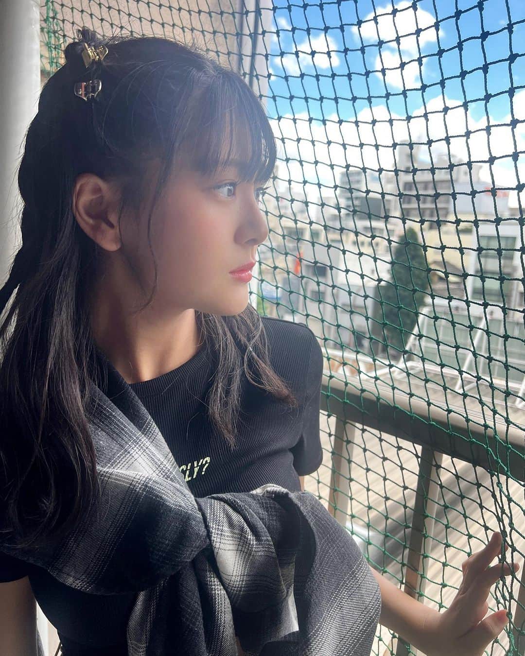 伊與田綾音のインスタグラム：「前髪ぱっつんにして切りました💇🏻‍♀️🤍 後日写真載せます！🥹🎀💭」