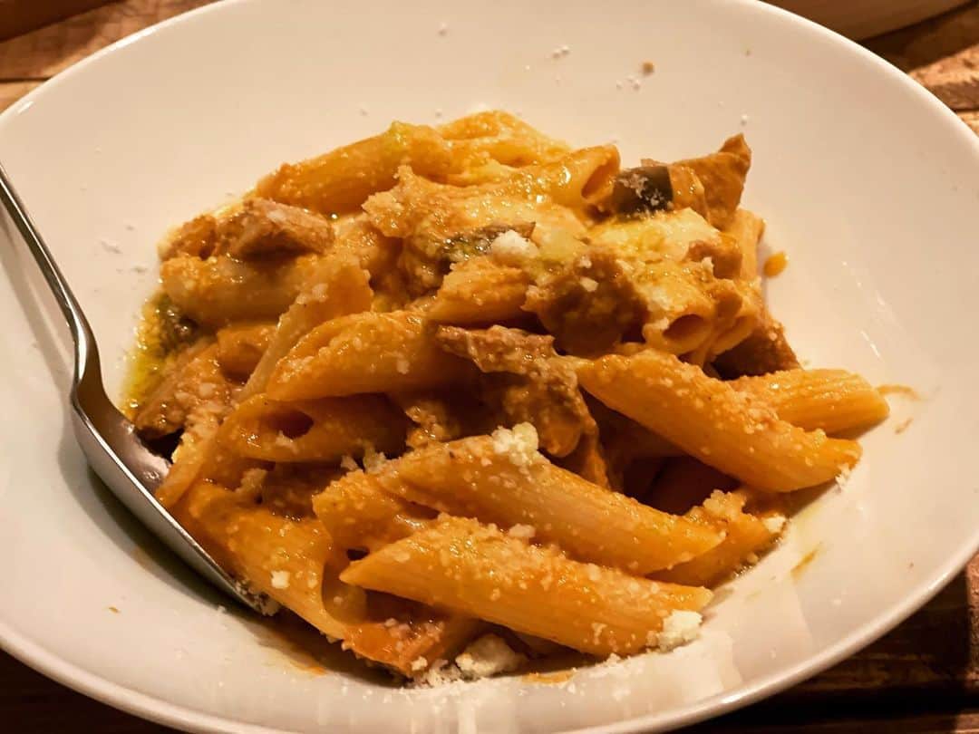 のインスタグラム：「高校の友人とスペインバルへ。 ちびさんは締めの賄いパスタがたいへんお気に召したようです。トリッパやハモンセラーノなど、とても美味しいお店でした。」