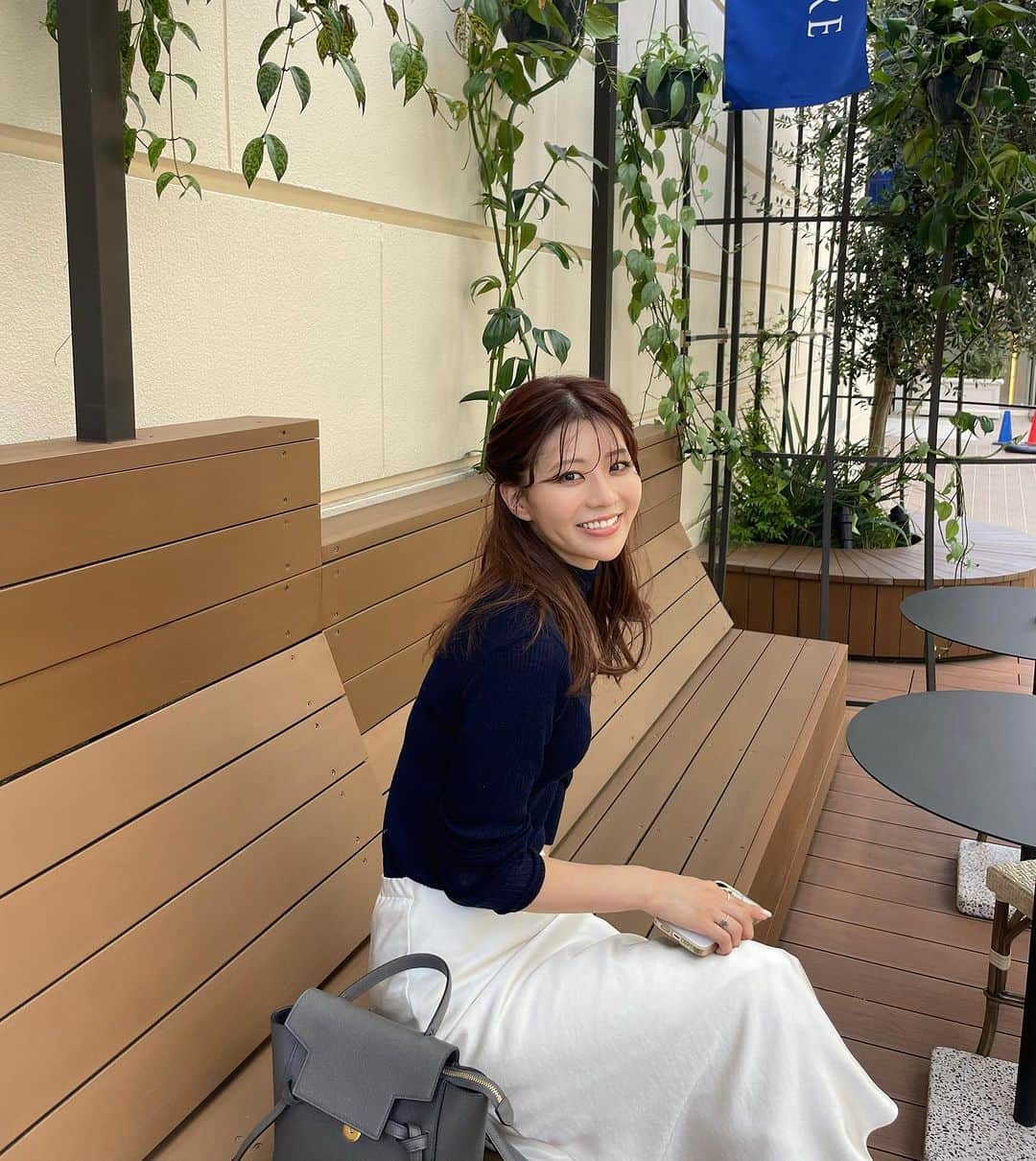 悠衣さんのインスタグラム写真 - (悠衣Instagram)「@anuans.official の展示会で届いたトップスとスカート🤍 早速着ちゃった🥰  まだまだ暑いけど秋服が沢山届いてて気分はもう🍂秋🍂」9月14日 23時19分 - yu1_1987