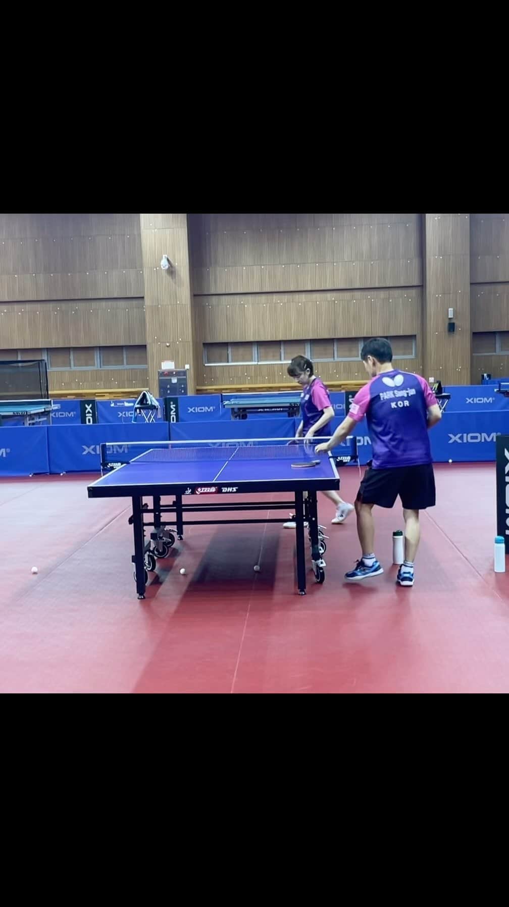 ソ・ヒョウオンのインスタグラム：「얼굴로 오는공 놀래서치기🏓」