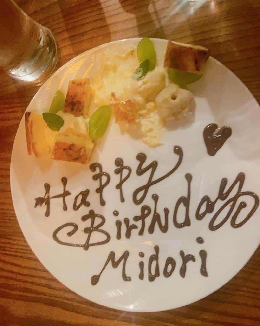 岩瀬玲さんのインスタグラム写真 - (岩瀬玲Instagram)「今日はみどりちゃんのお誕生日会🎂  いつもは3人なんだけどなー😢  ボリュームすごくてお腹いっぱい たくさん笑って楽しかった〜  そして2人して喘息気味😂  #お誕生日 #バースデー」9月14日 23時45分 - akirakkuma