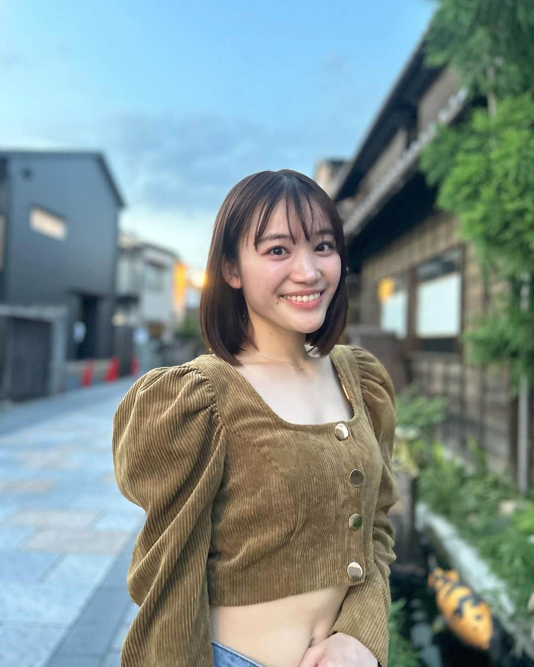 中崎花音さんのインスタグラム写真 - (中崎花音Instagram)「大好きな駄菓子横丁☺︎ 川越でおすすめの食べ物ありますか？🍠  #川越小江戸 #川越 #本川越 #川越食べ歩き #川越グルメ #川越カフェ #駄菓子屋 #駄菓子横丁 #ザラコーデ #ぼぶ #夕焼け」9月14日 23時46分 - cq_kanon_n