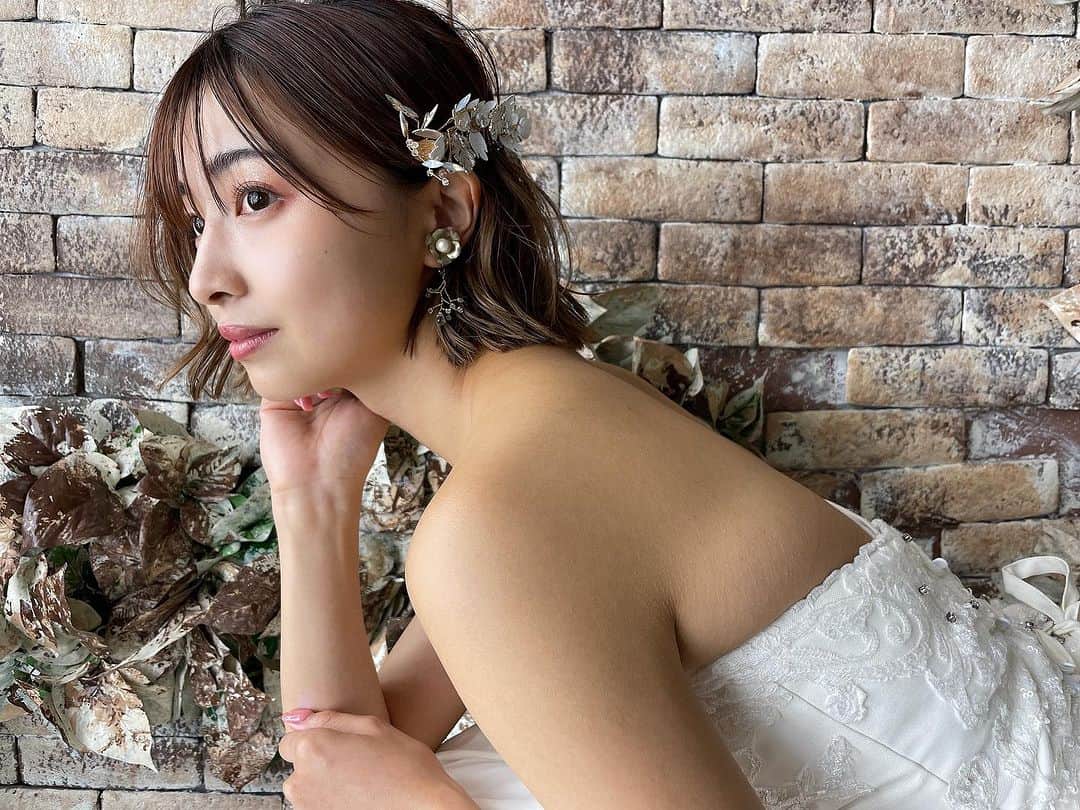 今井雄太郎のインスタグラム：「みゆーちゃんブライダル撮影🫡 会うと100倍綺麗な人でした #ブライダルヘアメイク」
