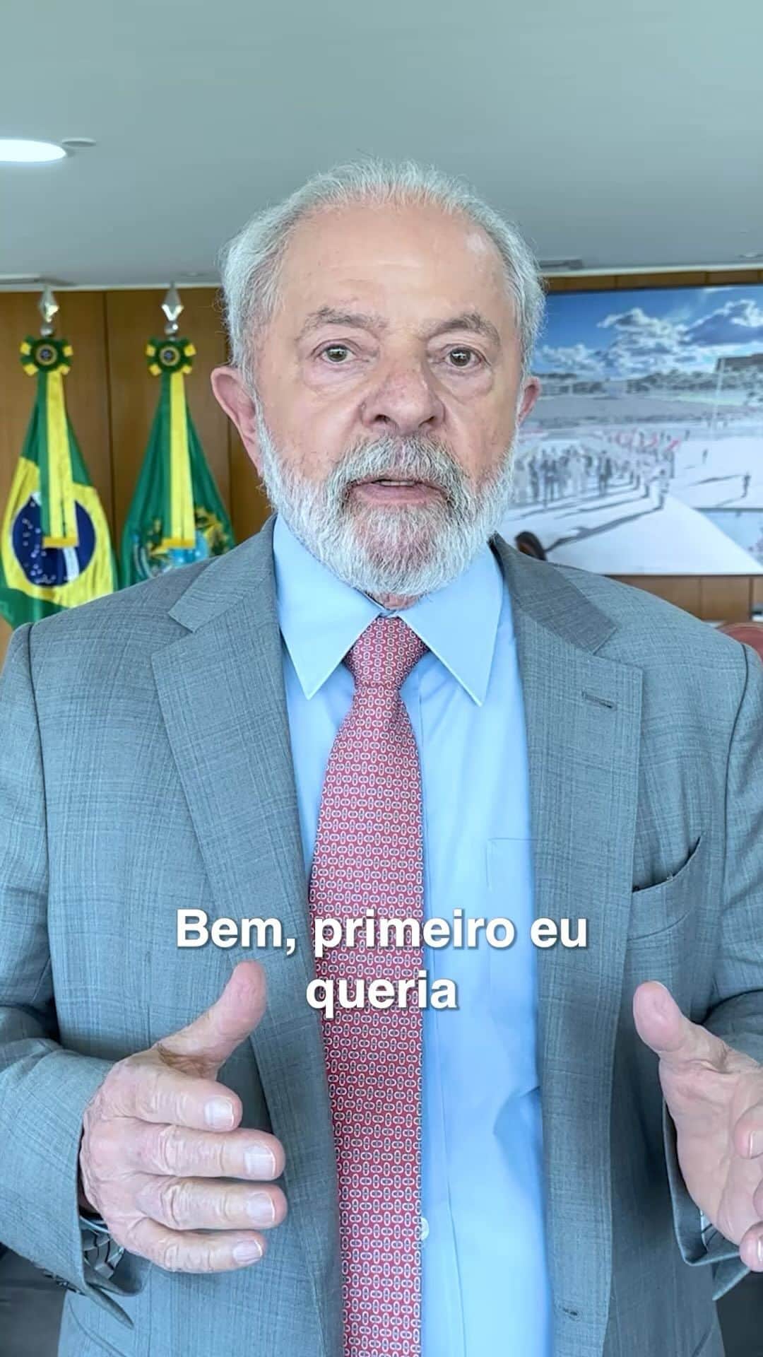 ジルマ・ルセフのインスタグラム：「O presidente Lula reforça a prefeitos e prefeitas que nenhuma prefeitura receberá menos do Fundo de Participação dos Municípios do que o valor de 2022. Além disso, determinou um aporte de R$ 1,6 bilhões para que os governadores não tenham prejuízo na arrecadação. Esse é nosso compromisso com o desenvolvimento dos estados e municípios.  🎥 @ricardostuckert」