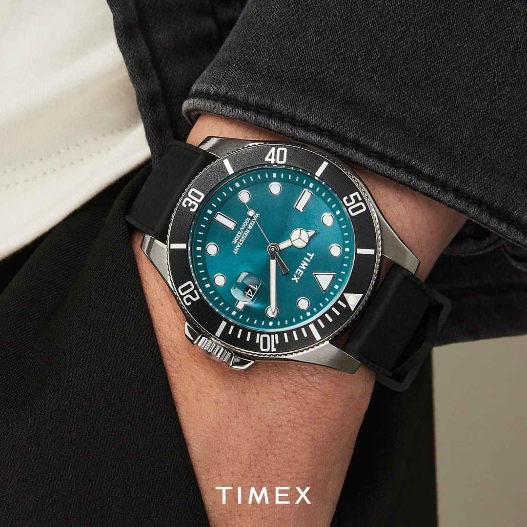 タイメックスのインスタグラム：「The sea is calling.⁣ ⁣ Designed with nautical influence at the helm, our new diver-inspired Harborside Coast watch features a beautiful aventurine-colored dial reminiscent of the sea.⁣ ⁣⁣⁣ Now available at timex.com. ⁣⁣ ⁣⁣⁣ #timex #newwatch #diverwatch #watchlovers #watchcollection」