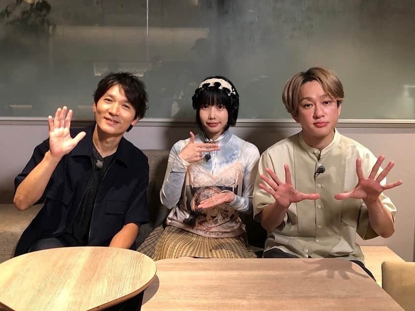 日本テレビ「ヒルナンデス！」のインスタグラム：「. 世界一ウマい食べ歩きは、麻布十番へ！今回も長野さんの知識がすごかったです🥹✨行ってみたい！が詰まっていました！！  達人ツアーは文房具特集！驚きの進化を遂げた文房具の数々、アイデアが素晴らしくて今すぐ使ってみたくなりました🔥動画は、ロケ合間の重岡さんと中間さんの仲睦まじい様子です🥰  そしてマジックは今回もすごかった、、、！！近くでじーっと見ていたはずなのに、いつのまにかイリュージョンが起きていて、とっても面白かったです♥️♦️  🌼明日のヒルナンデスは〜？🌼  ①レトロな街並みで人気の谷根千をマチャミがぶらり！ 古民家カフェの絶品オムライス&新感覚わらび餅ソーダ  ②クイズ！いにしえヒットソング  ③浦野の知恵袋やってみました 衣服に関する知恵袋を大検証！ かさばらない長袖服の畳み方  #ヒルナンデス #長野博 #あの #横山裕 #重岡大毅 #長谷川忍 #中間淳太 #大沢あかね #浦野モモ (C)日本テレビ」