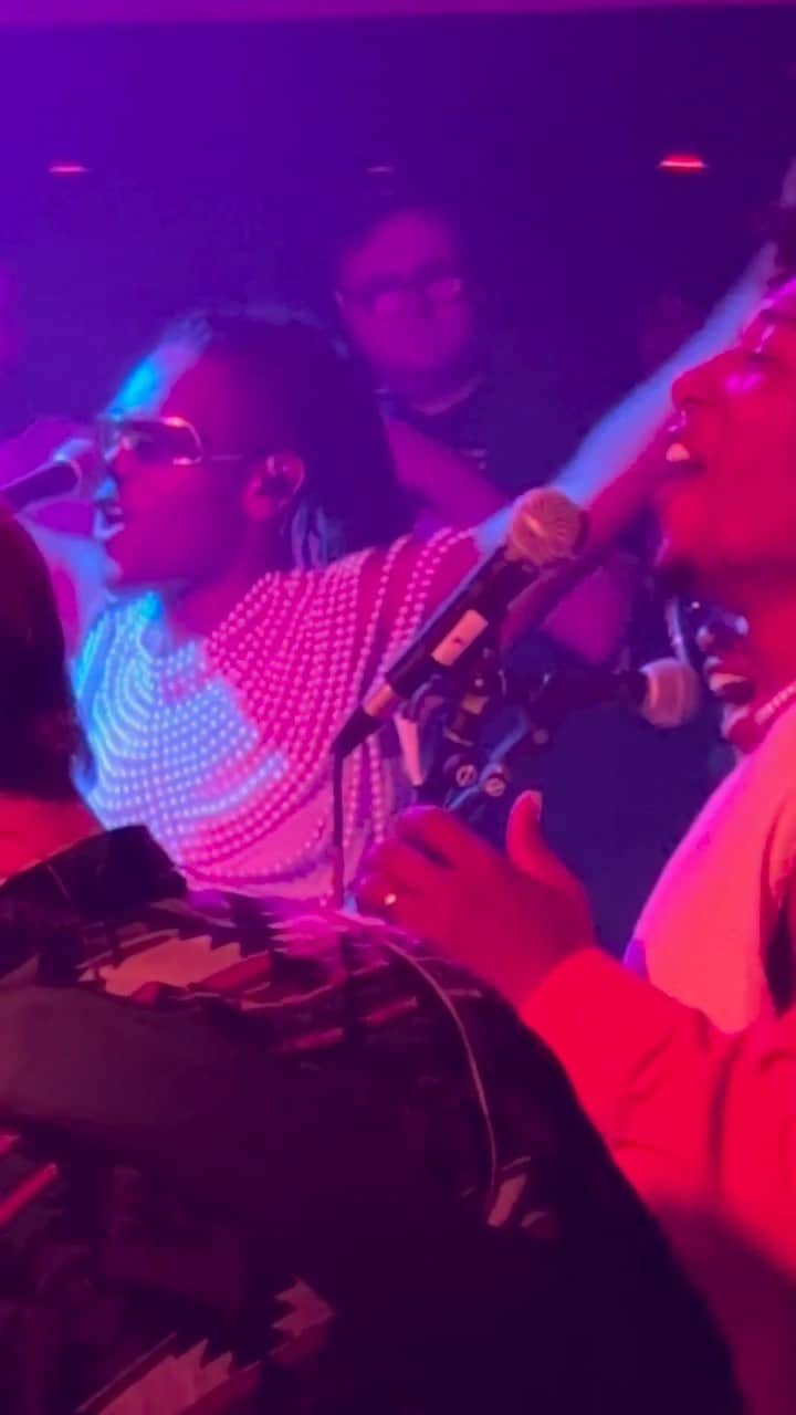 メーガン・ブーンのインスタグラム：「Posting to get a little more @sinkane into the world — from last night’s AMAZING show @publicrecordsnyc (@truosborne singing!!!)」