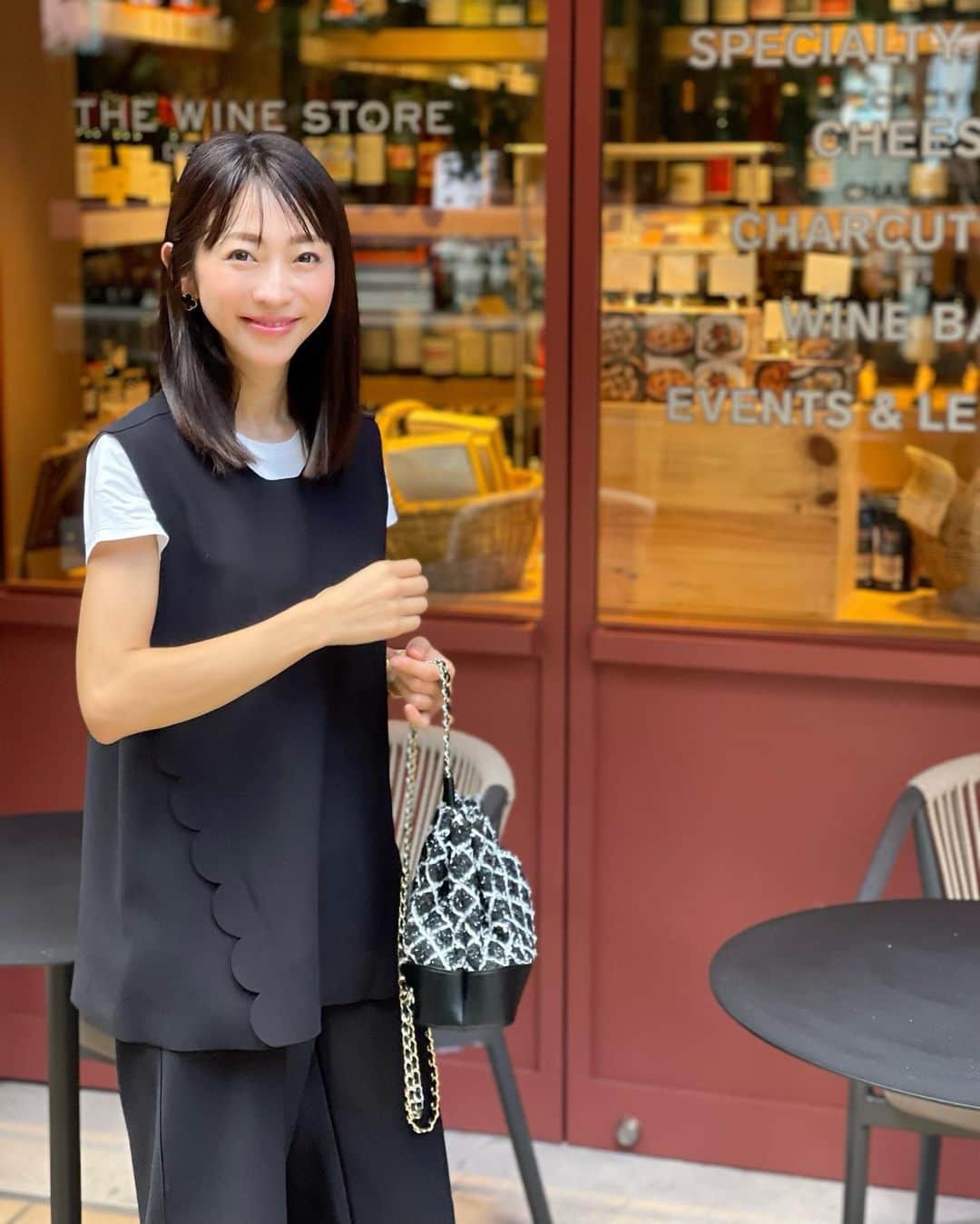 木本泉のインスタグラム：「- まだまだ暑くて半袖👚  久々に鼻の横に吹き出物🔥 困った🥲 で、、、お風呂上がりに潰してしまった😵‍💫 やってしまった、、、💦」