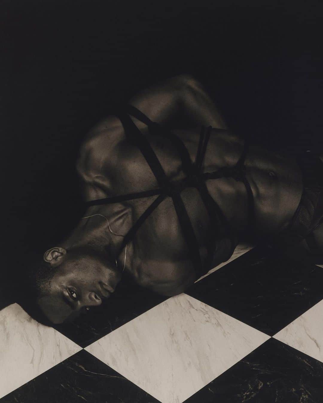 Dazed Magazineのインスタグラム：「“People told me I was destroying what it meant to be a Black man, and I’m such a contrarian,” says Dazed 100 alumni @quillemons “so I was like, OK, let’s really destroy, keep pushing the envelope further.”⁠ ⁠ Six years ago, from his college dorm, Lemons reached virality with his photo series Glitterboy. The portraits and interviews of Black boys and men, faces painted with glitter, were created at the intersection of being Black, queer or straight, feminine and masculine.⁠ ⁠ Lemons sought to dispute narrow perceptions and policing of Black masculinity. Once shared to his social media accounts, the images prompted praise and criticism.⁠ ⁠ He reflects: “I think that in my process of ‘destroying masculinity’, I created a space of safety for queer people to have an existence that was full.”⁠ ⁠ Read more through the link in our bio 🔗⁠ ⁠ 📸 @quillemons⁠」