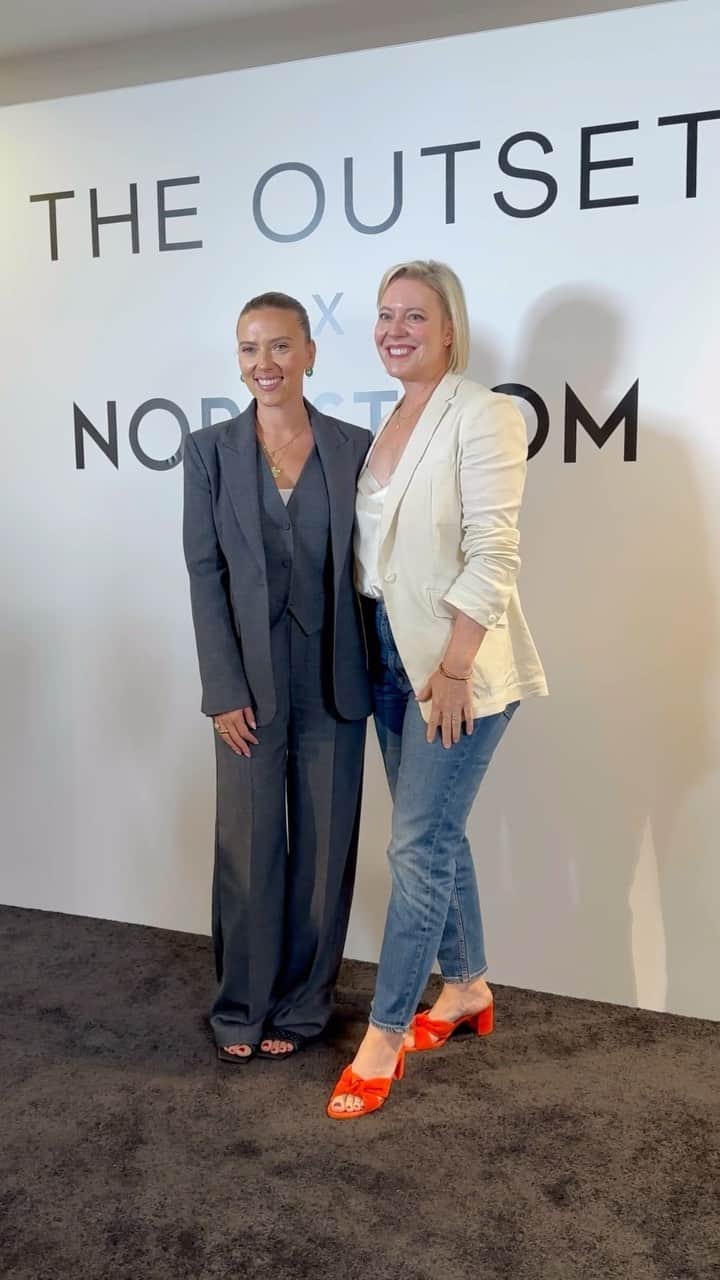 Nordstromのインスタグラム：「PSA: @theoutset just landed at Nordstrom! To celebrate, founders Scarlett Johansson & Kate Foster visited our NYC flagship store for an exclusive look at the skin care brand they created to solve their own struggles with skin sensitivity.  For gentle skin care with powerful results, shop The Outset now in selected Nordstrom stores and online at Nordstrom.com! 🩵✨  #theoutset #nordstrombeauty #nordstrom #nordstromnyc #scarlettjohansson」