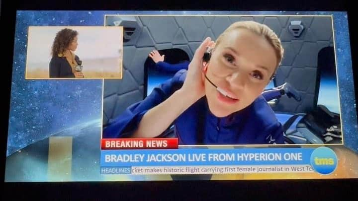 キャサリン・ジェンキンスのインスタグラム：「*Sound on/Spoiler Alert* Lakme, me and @reeesewitherspoon in space! 😂 I am a big fan of @themorningshow and so naturally I was thrilled when I found out they were using my ‘Flower Duet’ in the opening of season 3. Thank you @appleTV - what a cliffhanger! 👏🏻 #reesewitherspoon #jenniferaniston」