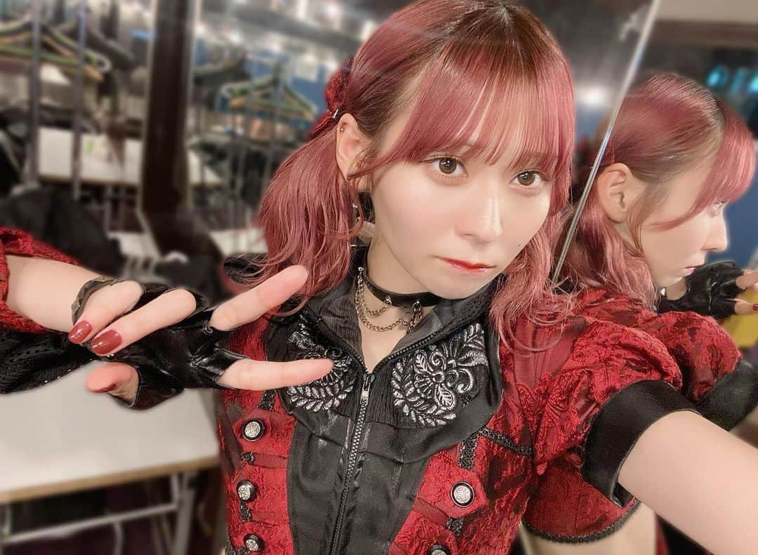 三好佑季のインスタグラム：「りぼんとふわふわついんてーるでおやすみなさいです」