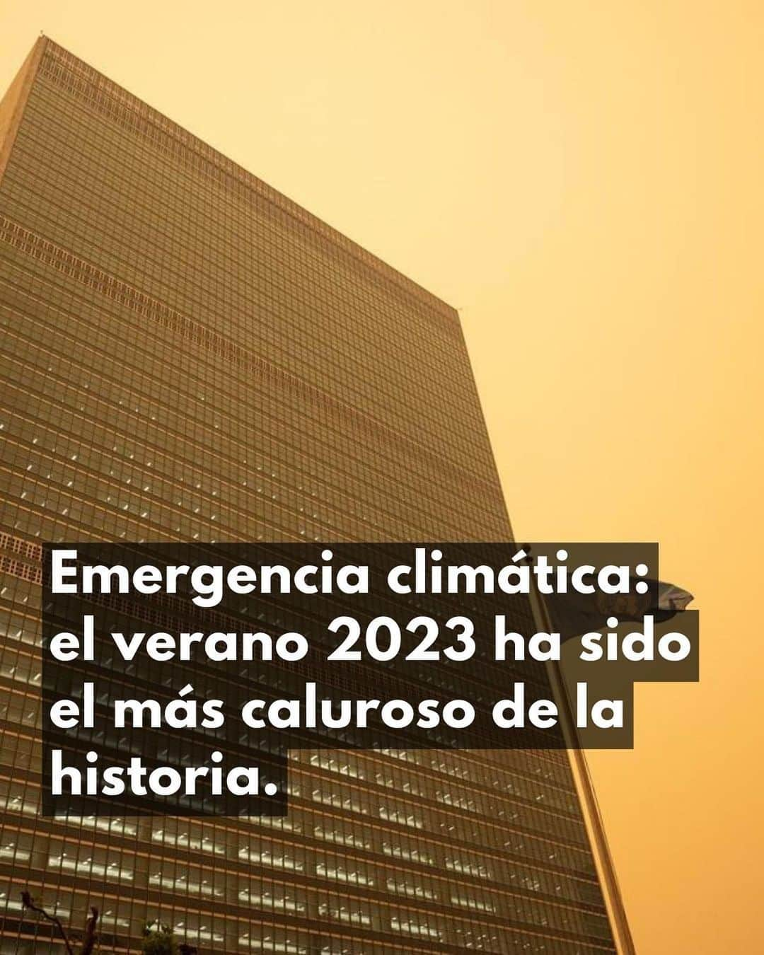 ジョン・コルタジャレナのインスタグラム：「Climate emergency: summer 2023 has been the hottest in history.  The planet is suffocating, the oceans are boiling and the Antarctic ice is melting.  Climate change does not belong in a dystopian future: it is our present.  We must fight the climate crisis now: human survival depends on it.」