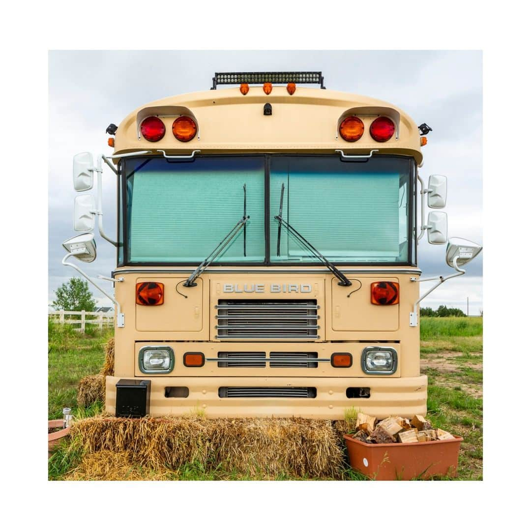 Airbnbのインスタグラム：「Taking the bus has never been this comfortable.  🏡 The Baguette Bus 📍 Bennett, Colorado, USA」