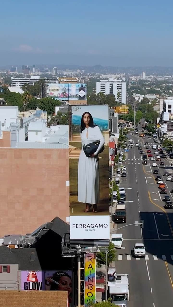 サルヴァトーレ・フェラガモのインスタグラム：「Mona. 9015 Sunset Blvd. Los Angeles. #FerragamoFW23 #FerragamoNewRenaissance」