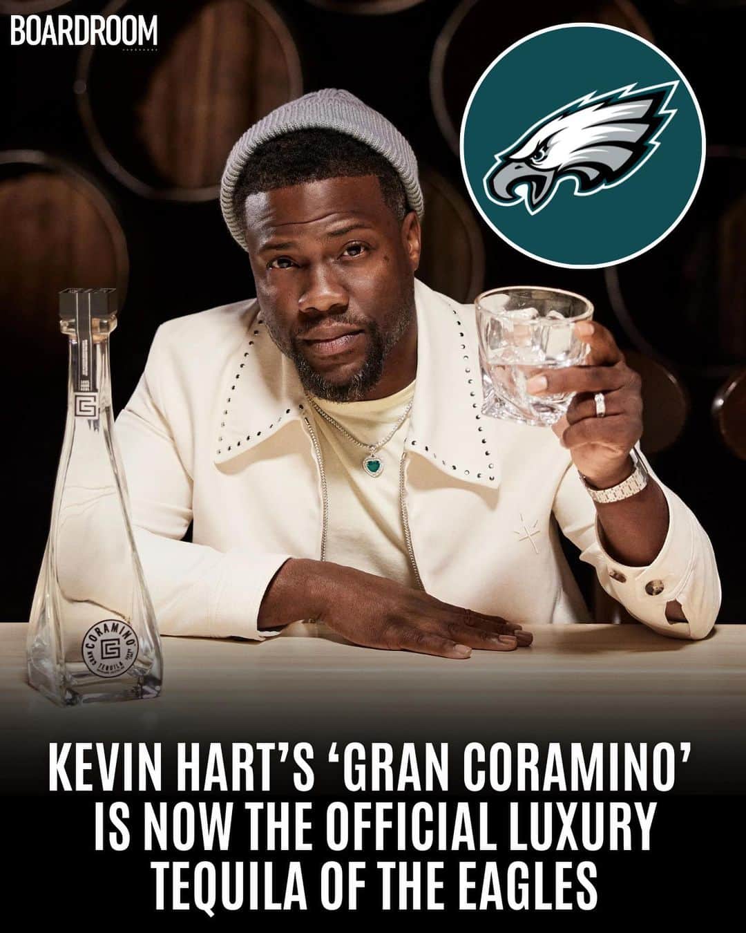 のインスタグラム：「Kevin Hart 🤝 Philadephia Eagles  Check out @ngomsi’s exclusive conversation with @kevinhart4real at link in bio.」